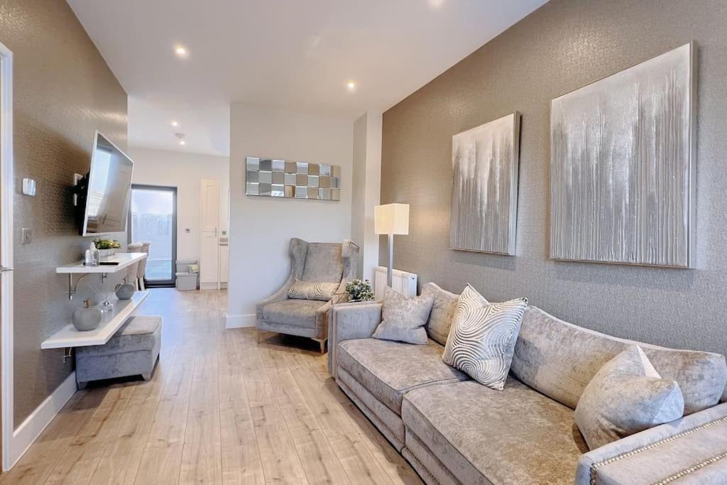 No6, Luxury Townhouse Near Bicester Village Buitenkant foto
